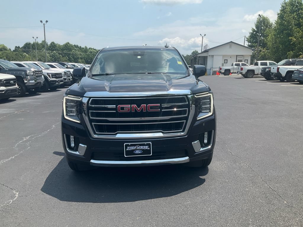 Used 2023 GMC Yukon SLT AWD/4WD image 2