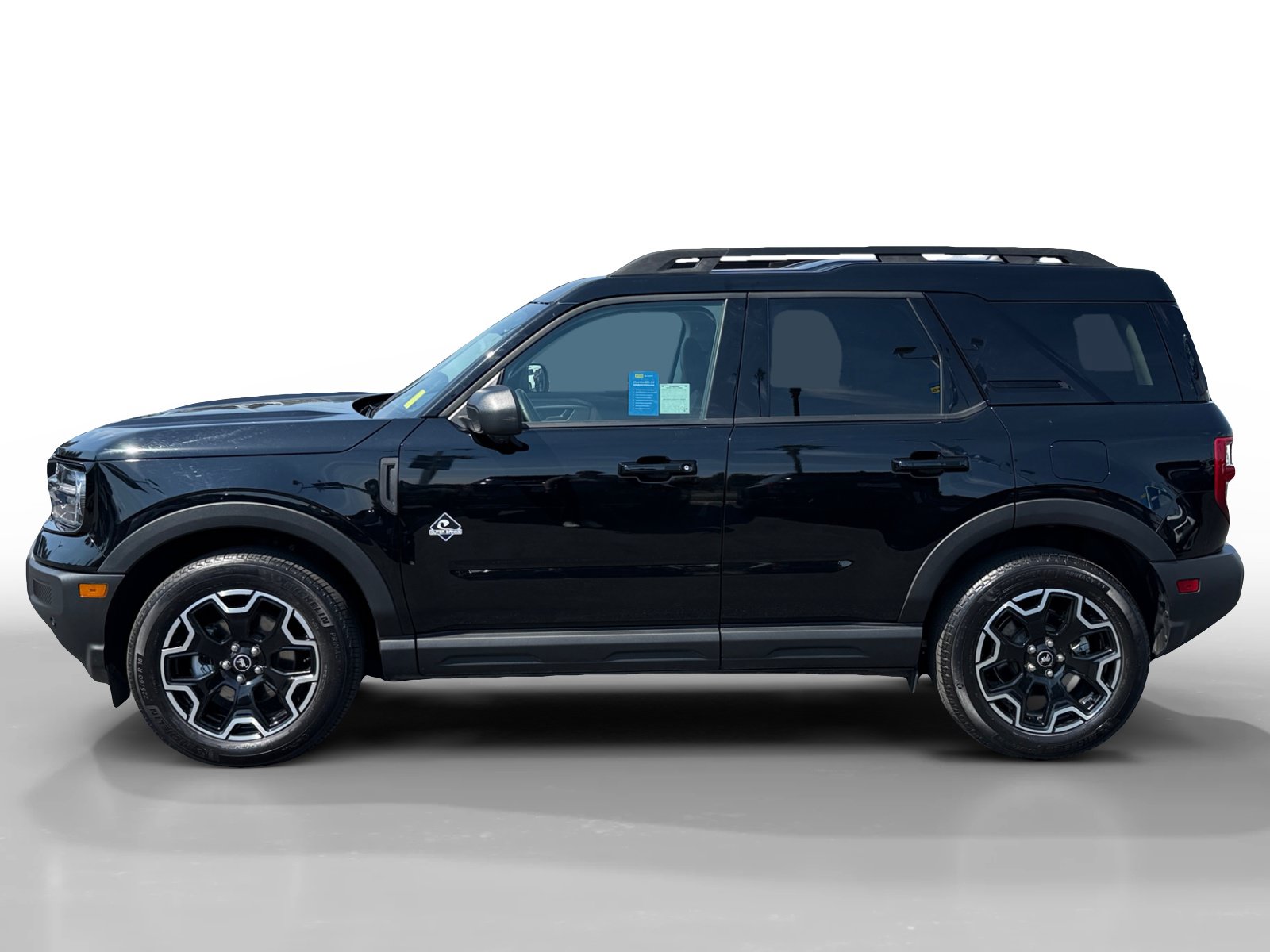 Certified 2025 Ford Bronco Sport Outer Banks w/ Outer Banks Tech Package+ AWD/4WD image 2