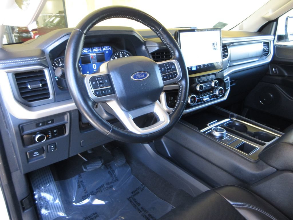 Certified 2024 Ford Expedition XLT RWD image 14