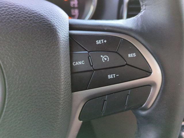 Used 2019 Jeep Grand Cherokee Limited w/ Luxury Group II RWD image 26