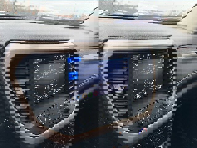 Used 2023 GMC Acadia Denali w/ Denali Technology Package image 15