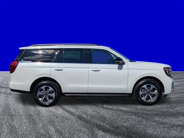 Certified 2027 Ford Expedition Active RWD image 3