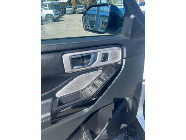 Certified 2024 Ford Explorer ST w/ Equipment Group 401A image 9