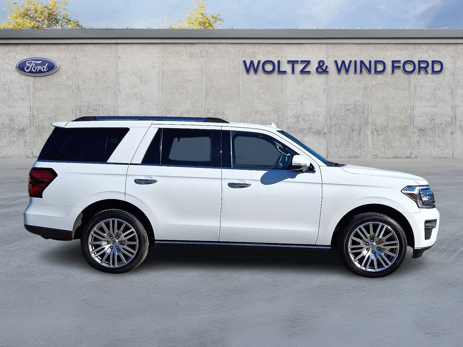 Certified 2023 Ford Expedition Limited image 2