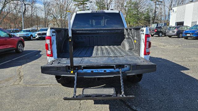 Certified 2023 Ford F150 Raptor w/ Raptor 37 Performance Package AWD/4WD image 6