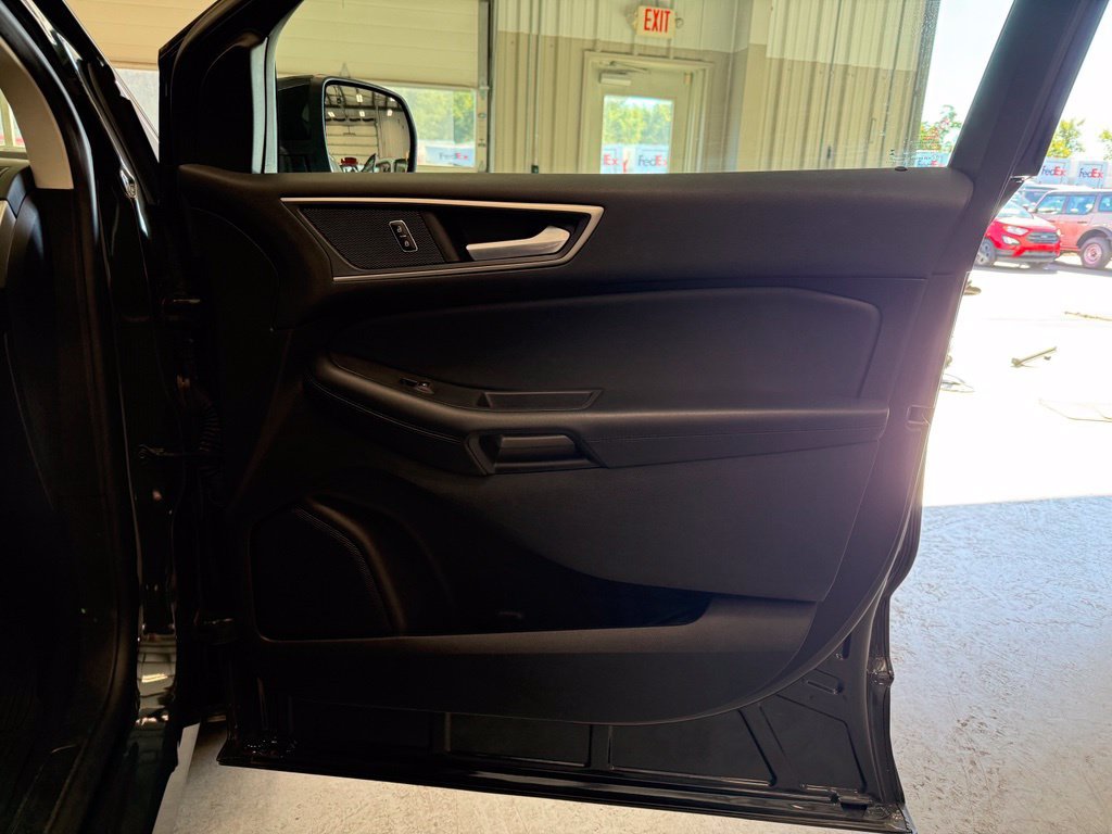 Certified 2023 Ford Edge SEL w/ Convenience Package AWD/4WD image 36