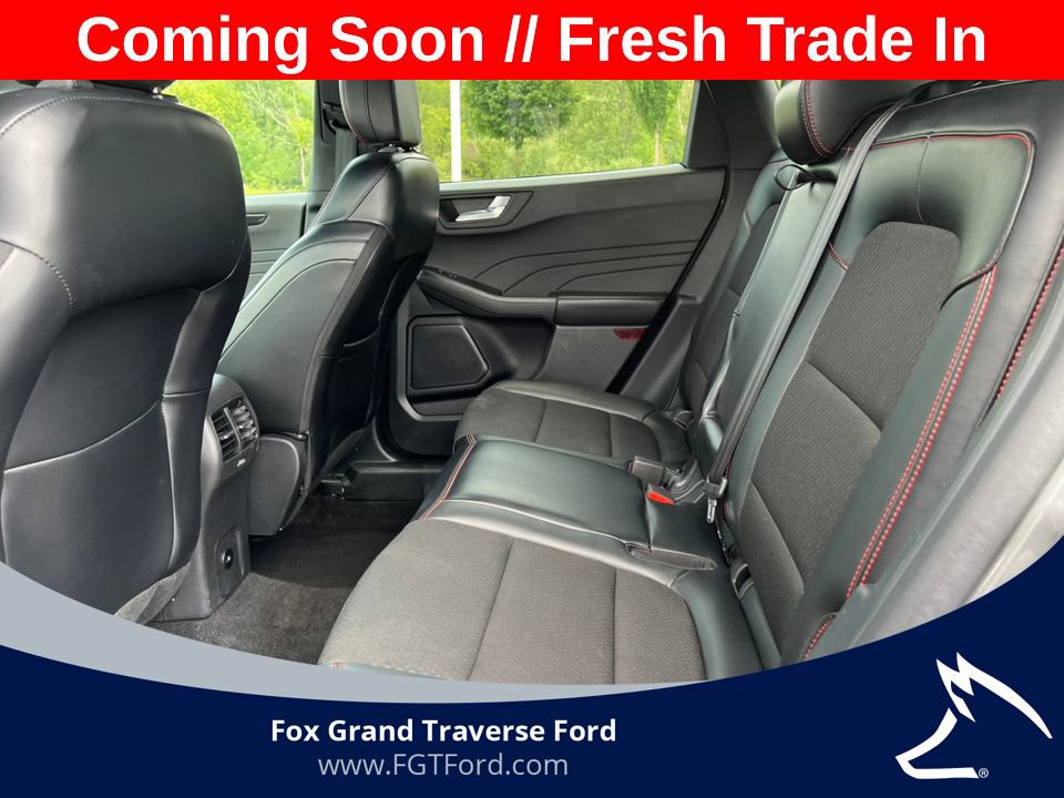 Certified 2025 Ford Escape ST-Line Select AWD/4WD image 5