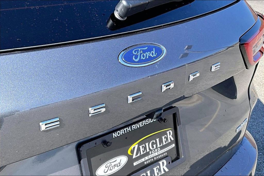 Certified 2023 Ford Escape ST-Line w/ Tech Pack #1 AWD/4WD image 8
