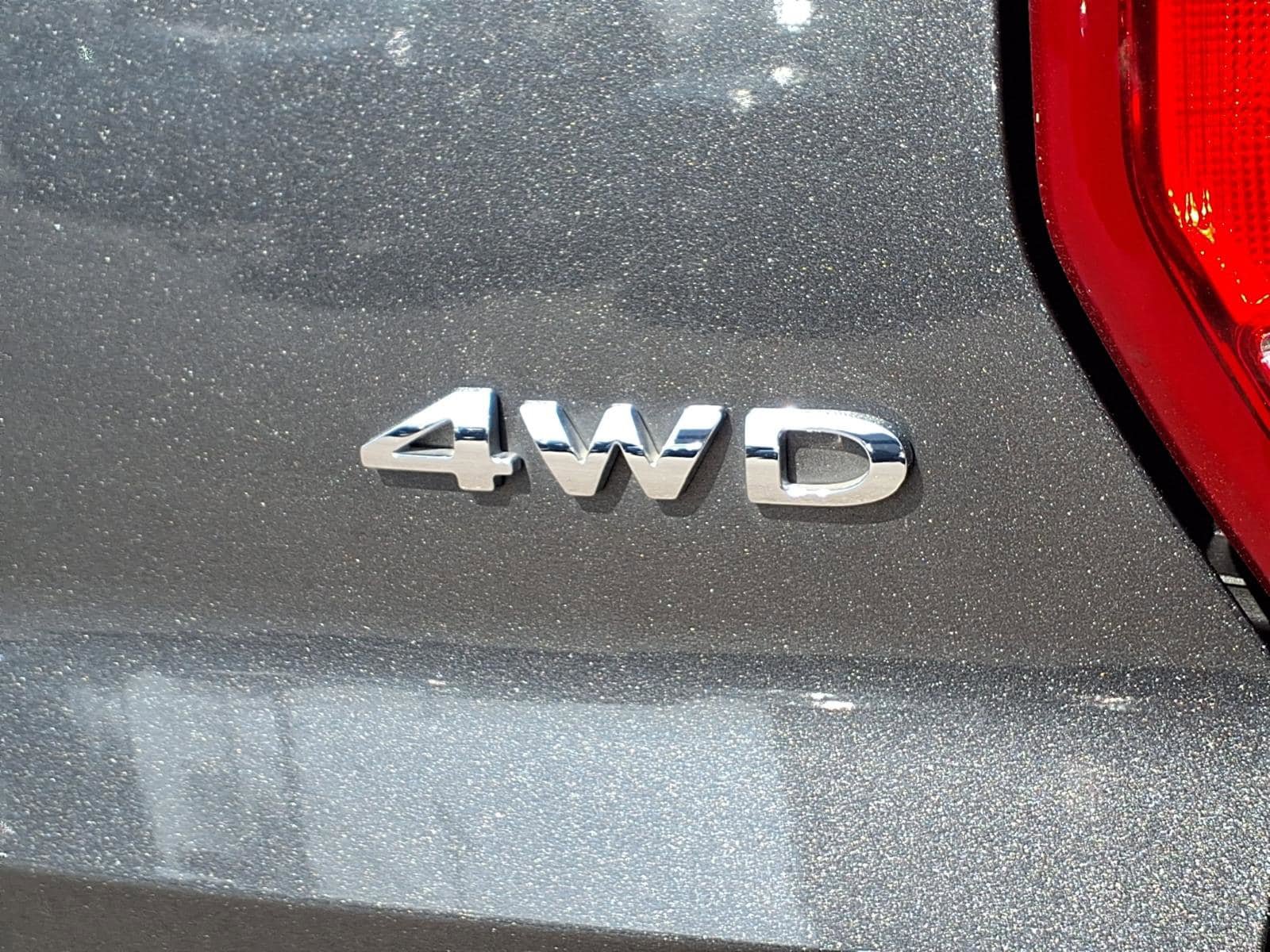 Certified 2019 Ford Explorer XLT w/ Equipment Group 202A AWD/4WD image 19