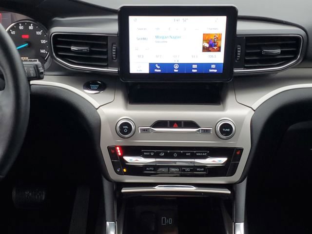 Certified 2022 Ford Explorer XLT w/ Equipment Group 202A image 31