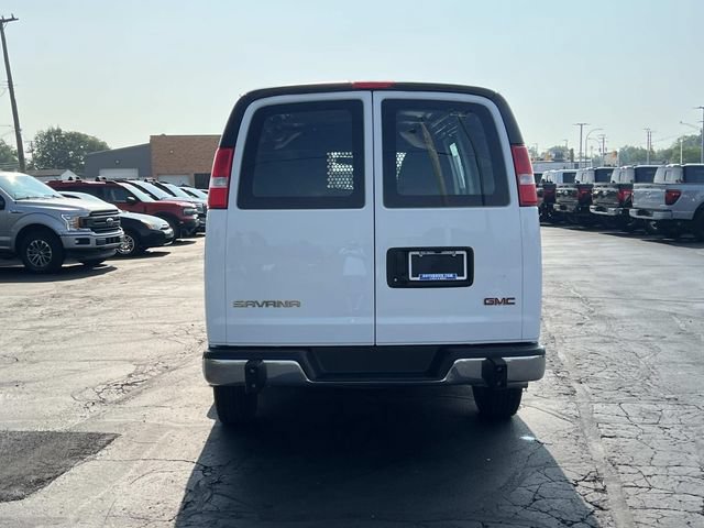 Used 2025 GMC Savana 2500 w/ Driver Convenience Package RWD image 4