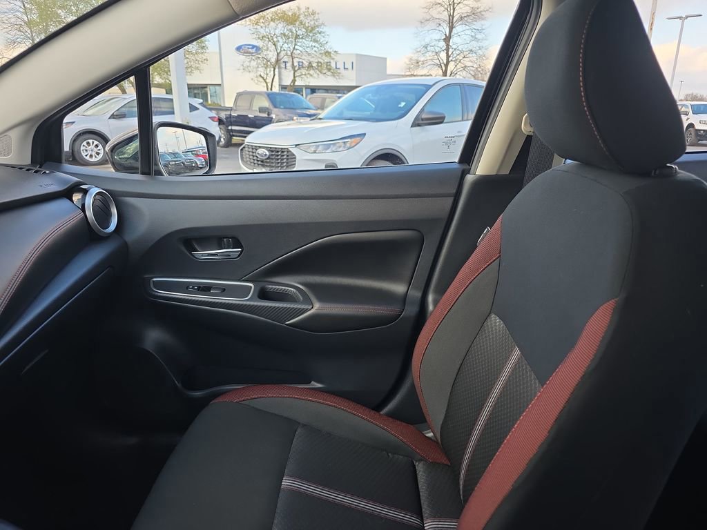 Used 2024 Nissan Versa SR w/ Trunk Package image 32