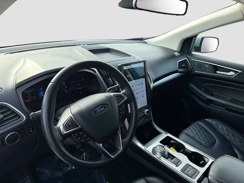 Certified 2024 Ford Edge Titanium image 9