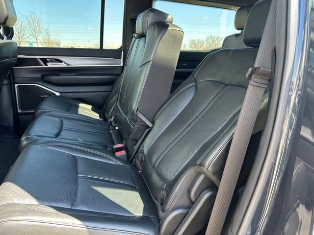 Used 2023 Jeep Wagoneer Series II w/ Convenience Group I AWD/4WD image 14