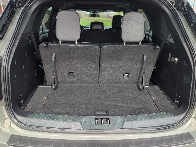 Certified 2020 Ford Explorer XLT w/ Equipment Group 202A AWD/4WD image 35