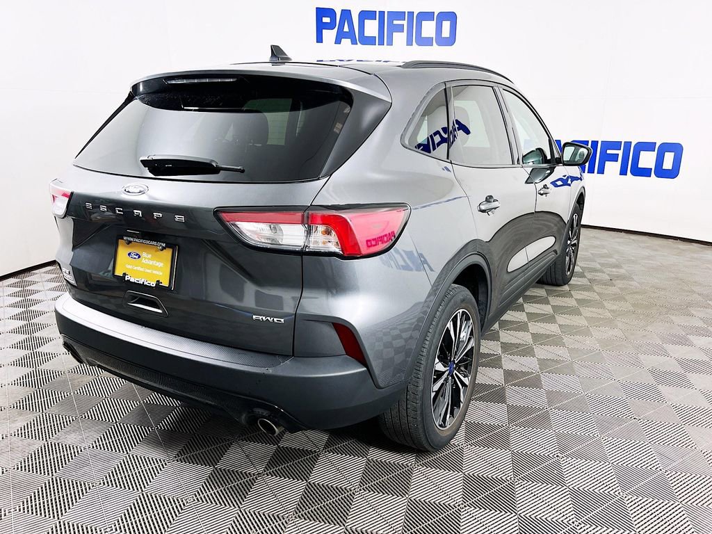 Certified 2022 Ford Escape SE w/ SE Sport Appearance Package AWD/4WD image 8