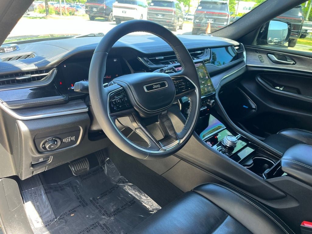 Used 2023 Jeep Grand Cherokee L Overland w/ Luxury Tech Group IV AWD/4WD image 28