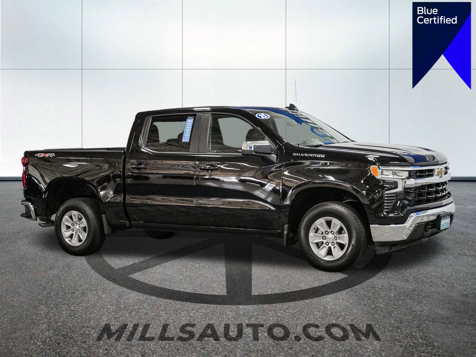 Used 2025 Chevrolet Silverado 1500 LT image 1
