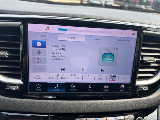 Used 2025 Chrysler Pacifica Select FWD image 10