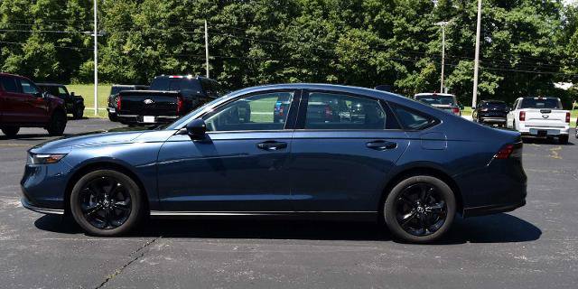 Used 2025 Honda Accord SE image 5