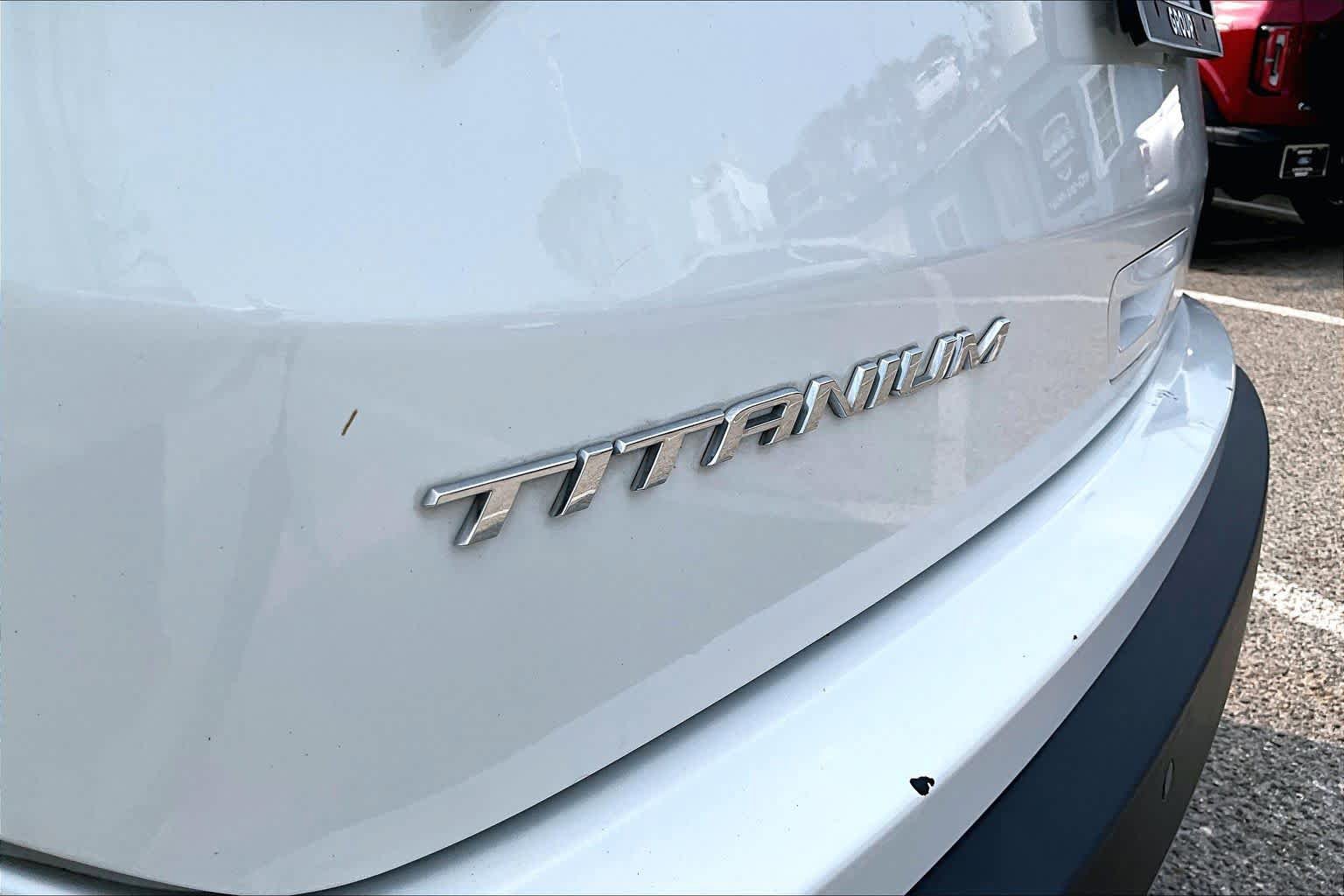 Certified 2021 Ford Edge Titanium FWD image 10