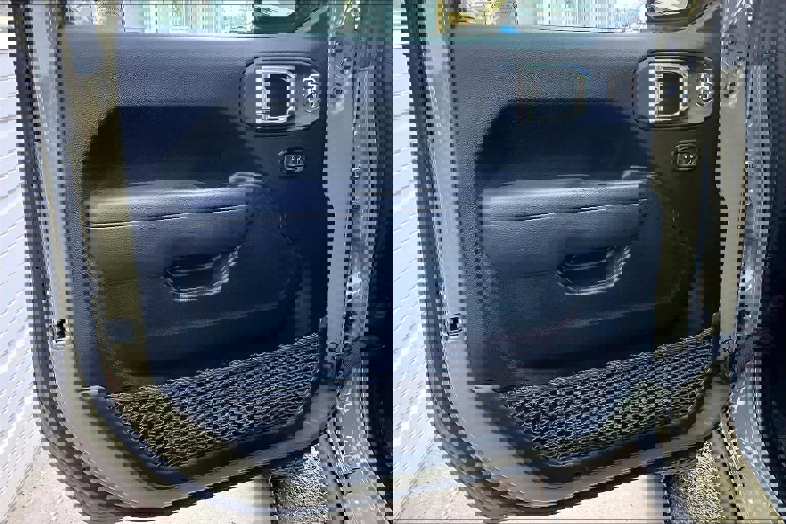 Used 2025 Jeep Wrangler Willys image 25