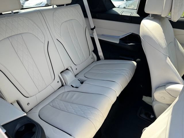 Used 2021 BMW X7 M50i AWD/4WD image 14
