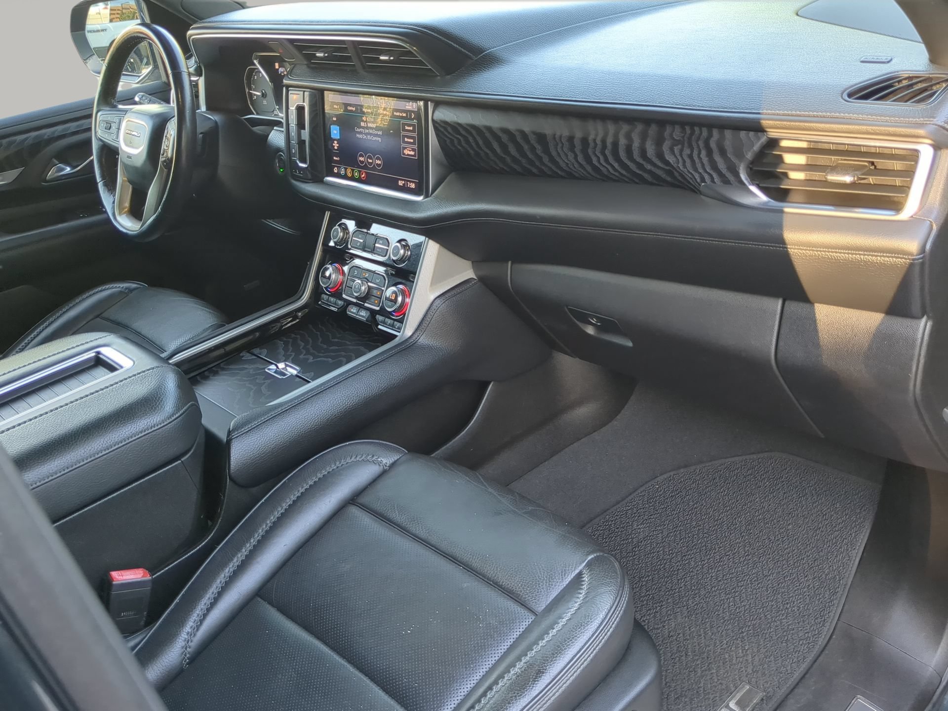 Used 2021 GMC Yukon Denali RWD image 49