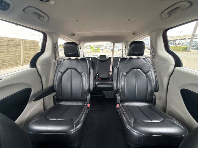 Used 2020 Chrysler Voyager Lxi FWD image 11