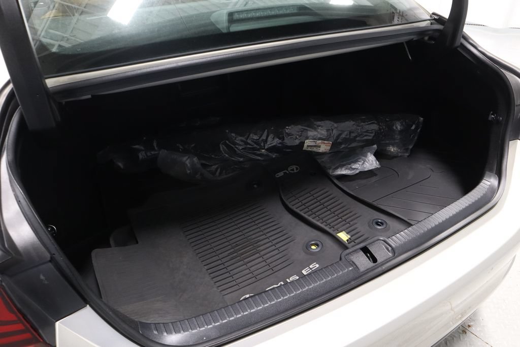 Used 2022 Lexus ES 350 w/ Premium Package FWD image 19
