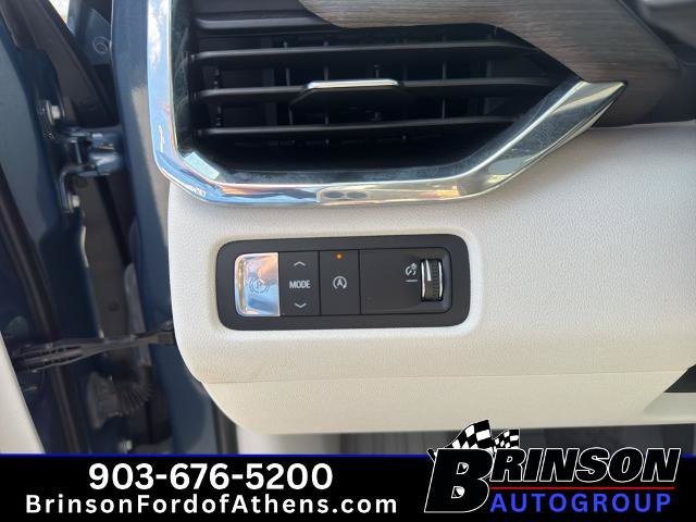Used 2025 GMC Acadia Denali w/ Super Cruise Package FWD image 25