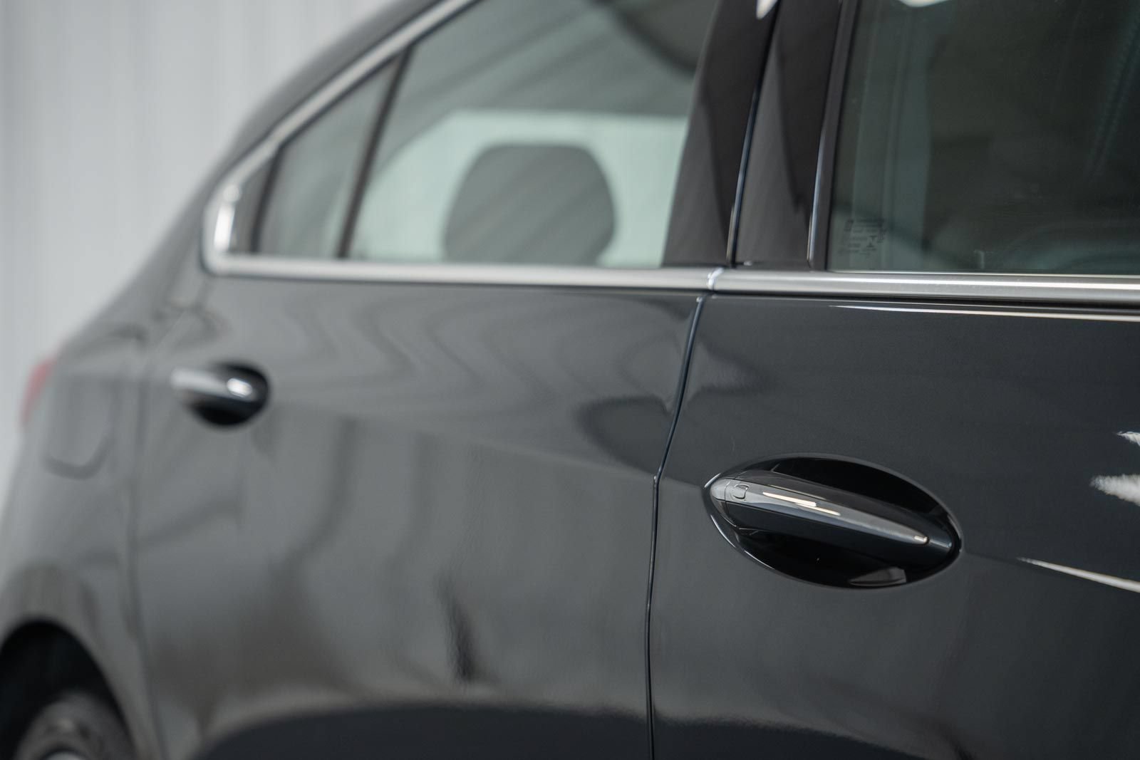 Used 2018 Chevrolet Cruze Premier FWD image 13