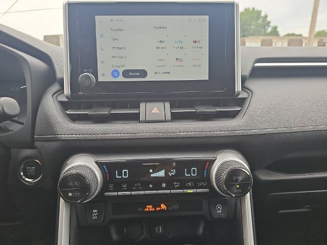 Used 2025 Toyota RAV4 XLE FWD image 19