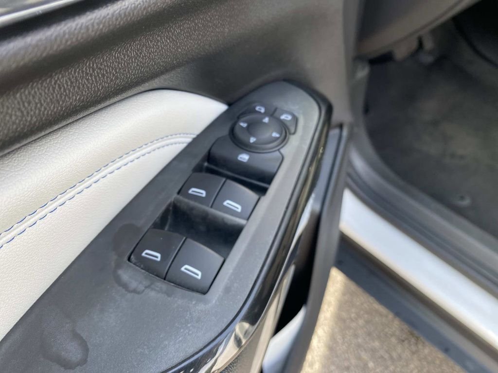 Used 2024 Chevrolet Trax LT FWD image 17