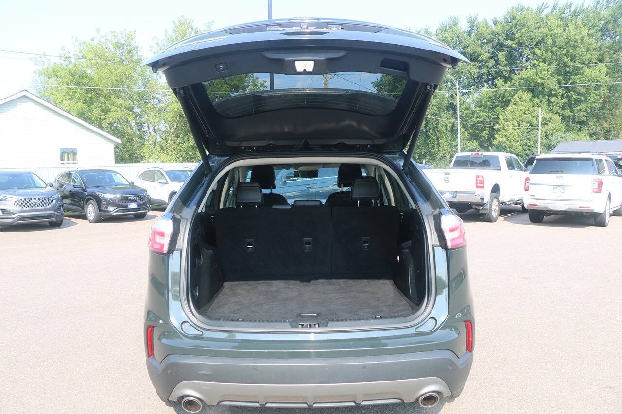 Certified 2024 Ford Edge Titanium AWD/4WD image 10