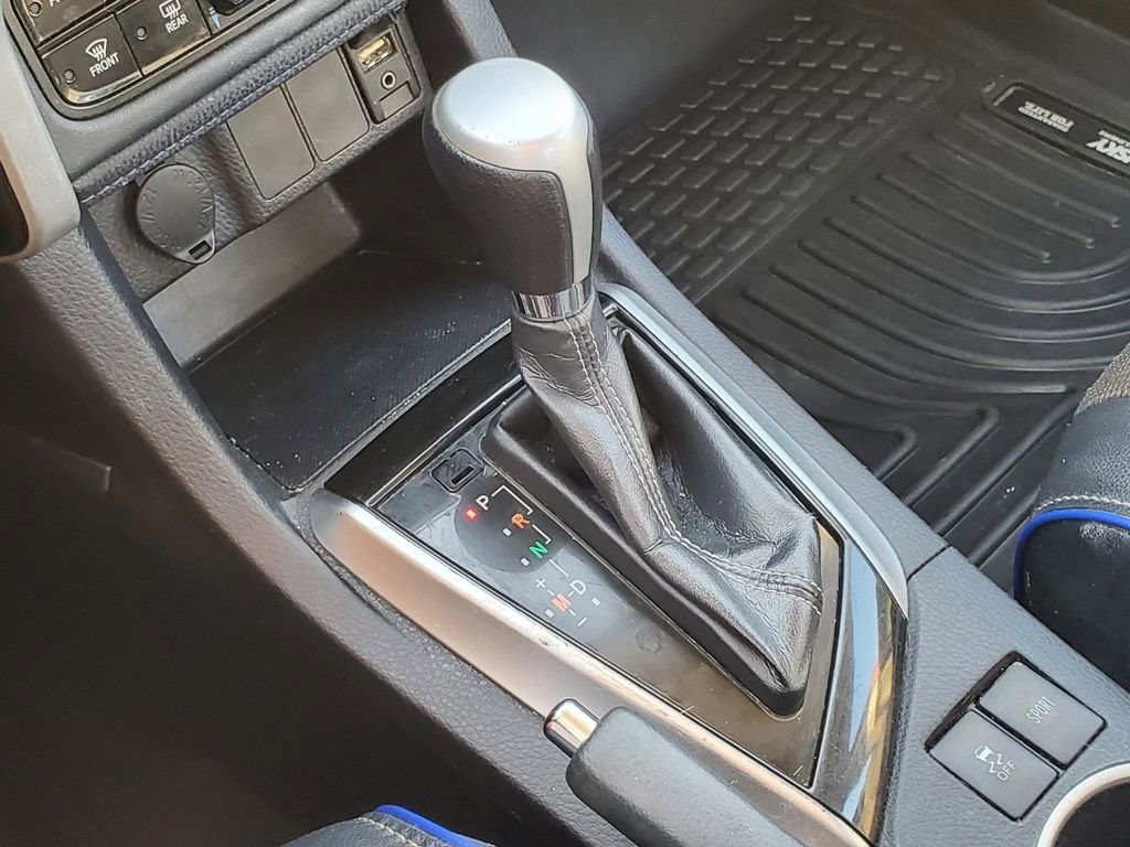 Used 2017 Toyota Corolla L image 27