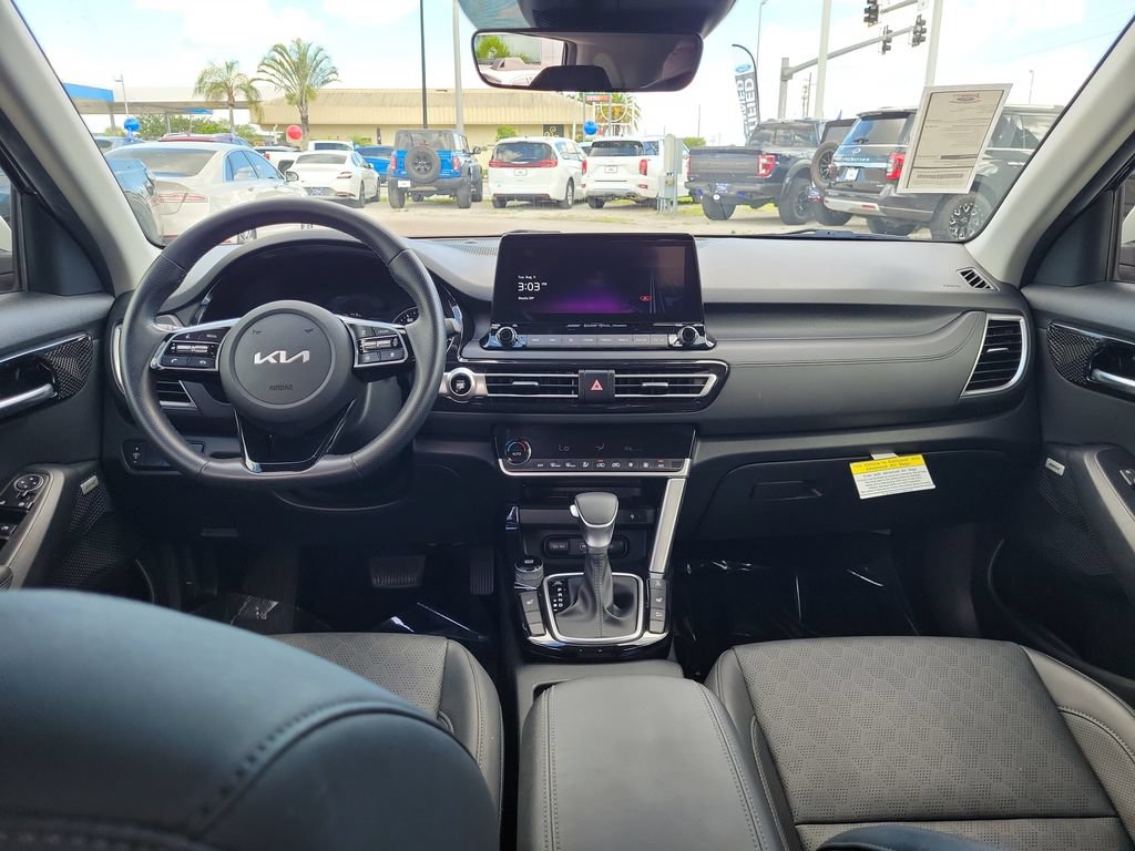 Used 2023 Kia Seltos SX AWD/4WD image 14