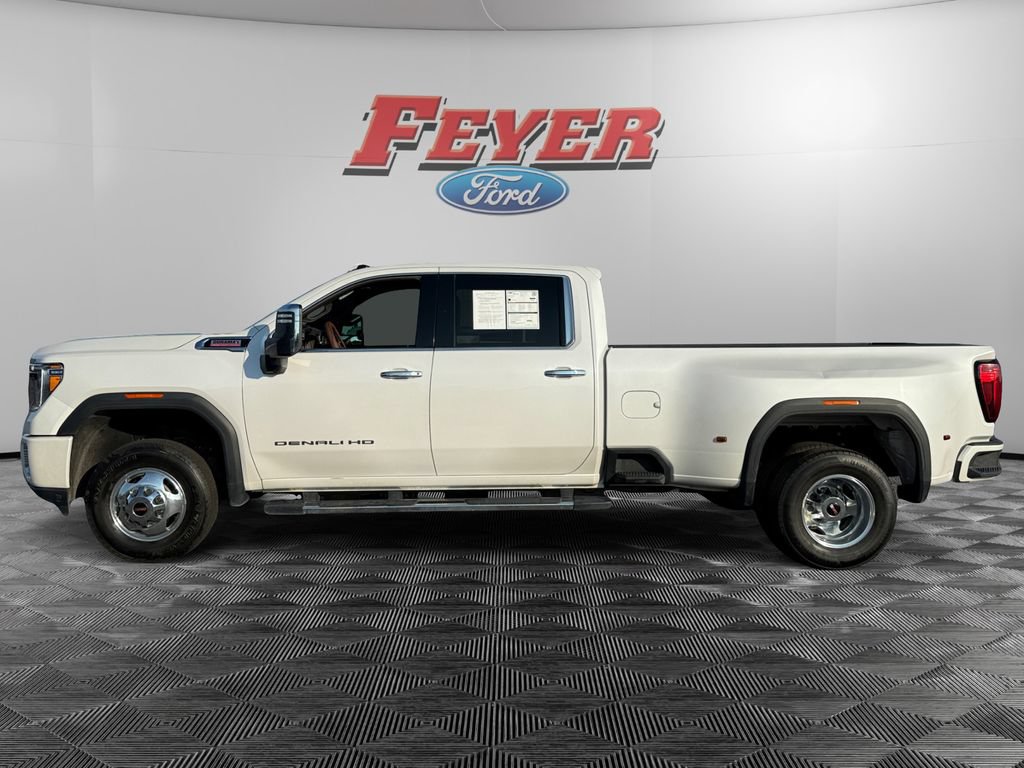 Used 2022 GMC Sierra 3500 Denali w/ Denali Ultimate Package AWD/4WD image 2