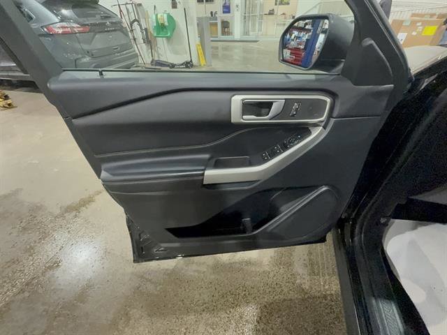 Certified 2023 Ford Explorer XLT w/ Equipment Group 202A image 11