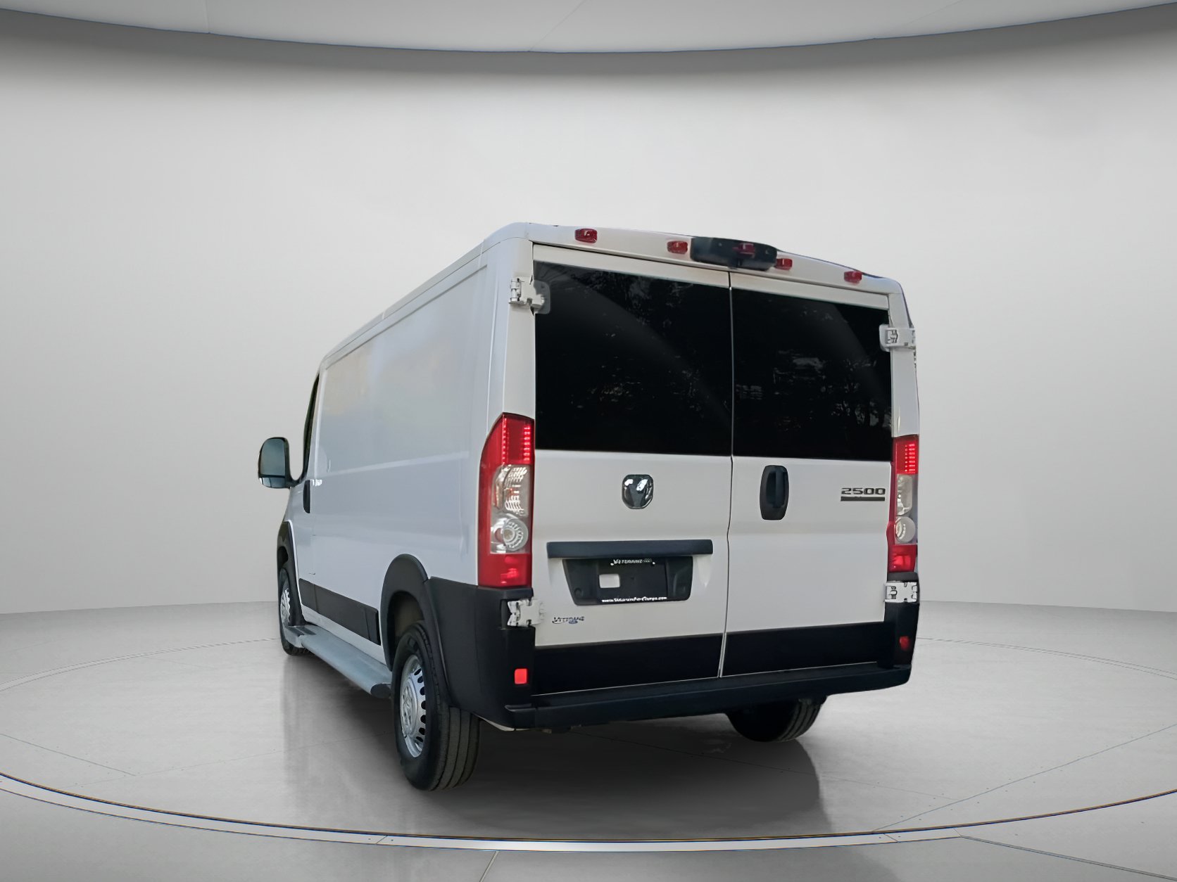 Used 2025 RAM ProMaster 2500 w/ U-Haul Equipment Group FWD image 22