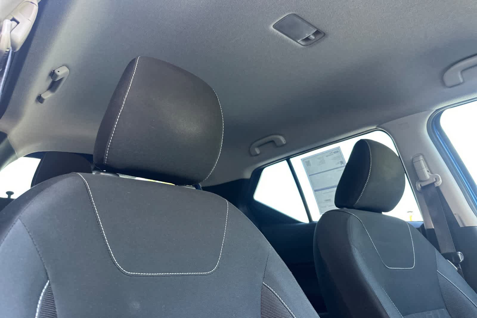 Used 2022 Nissan Kicks SV FWD image 17