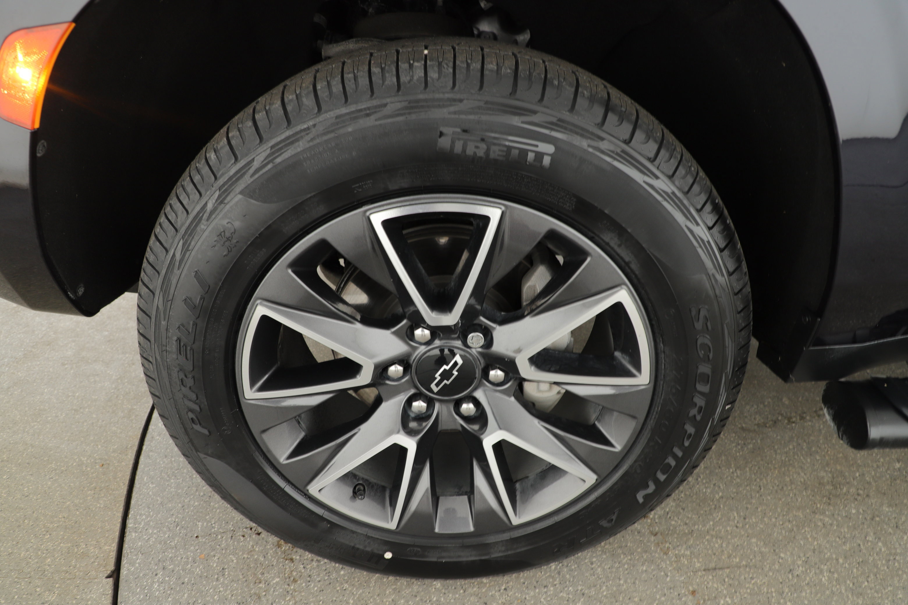 Used 2022 Chevrolet Tahoe Z71 w/ Luxury Package image 7