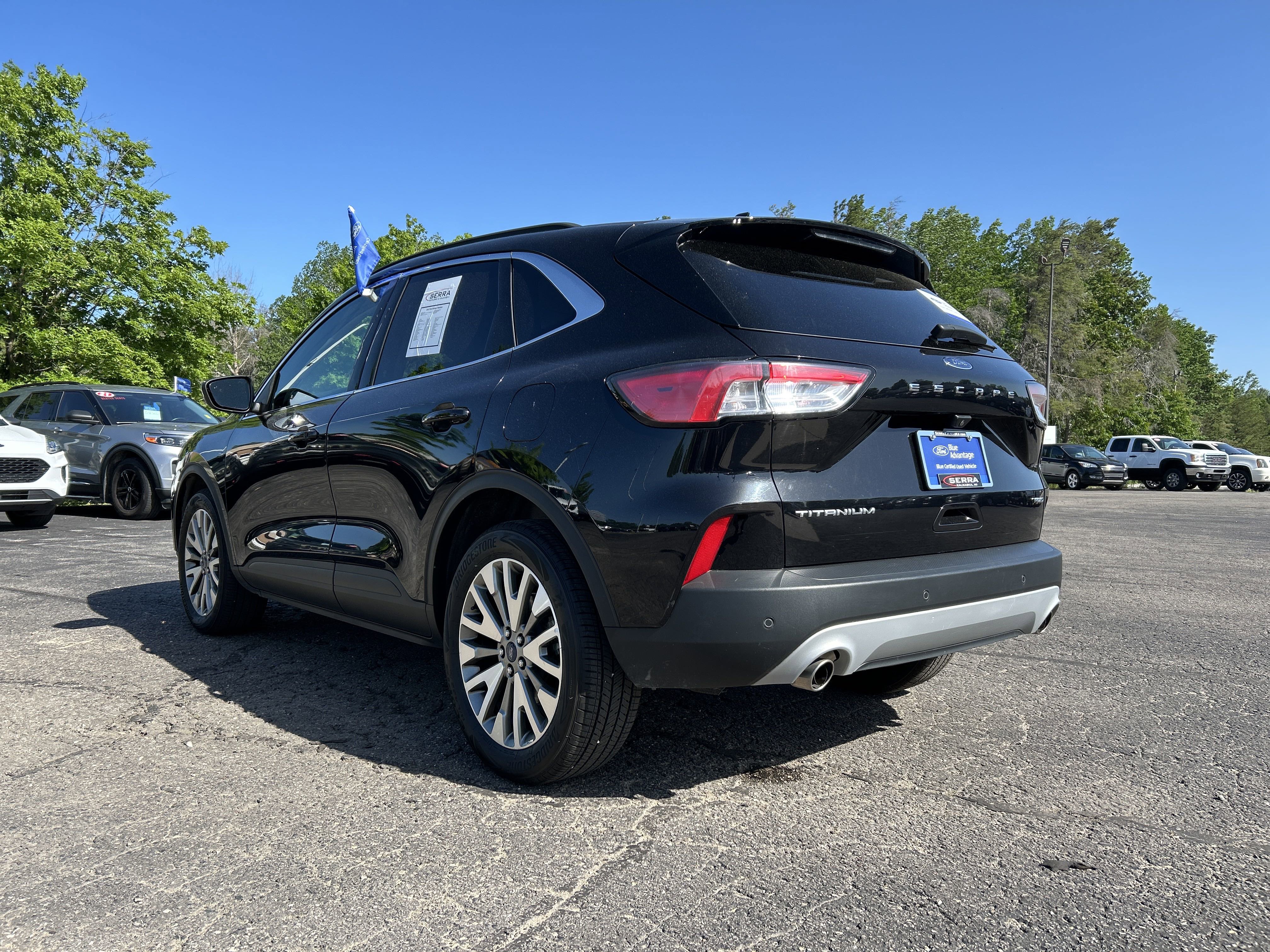 Certified 2022 Ford Escape Titanium image 6