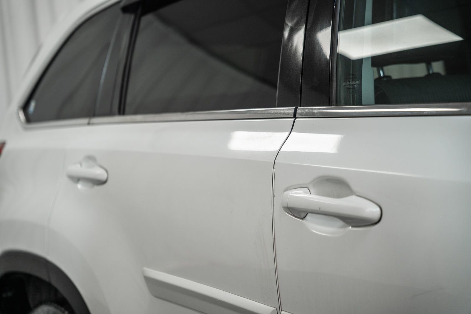 Used 2017 Toyota Highlander Plus w/ Protection Package #3 AWD/4WD image 21