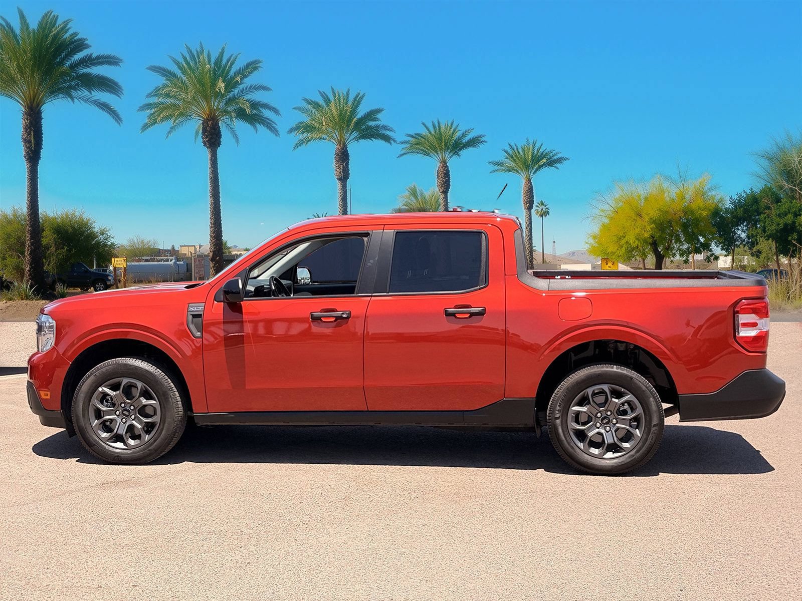 Certified 2024 Ford Maverick XLT w/ XLT Luxury Package AWD/4WD image 2