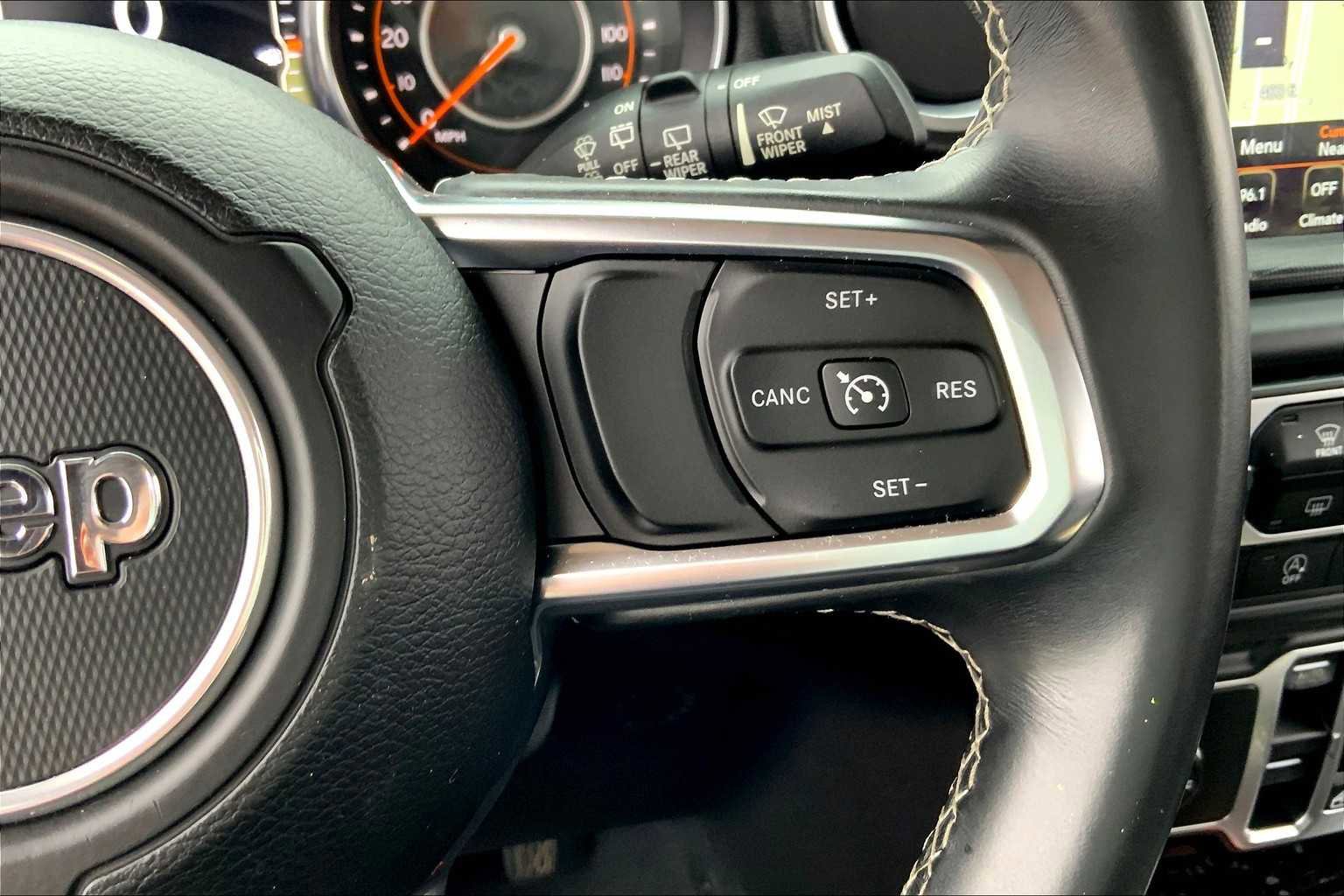 Used 2018 Jeep Wrangler Unlimited Sahara image 20