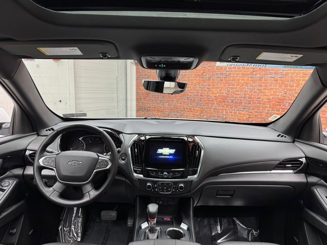 Used 2023 Chevrolet Traverse RS image 13
