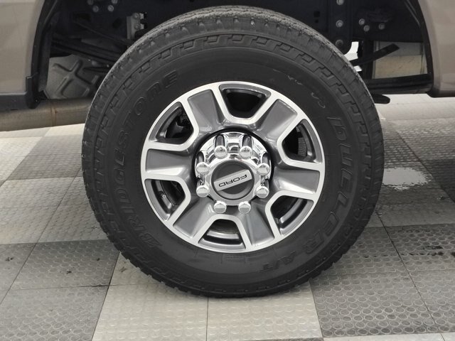 Certified 2023 Ford F250 Lariat w/ FX4 Off-Road Package AWD/4WD image 18