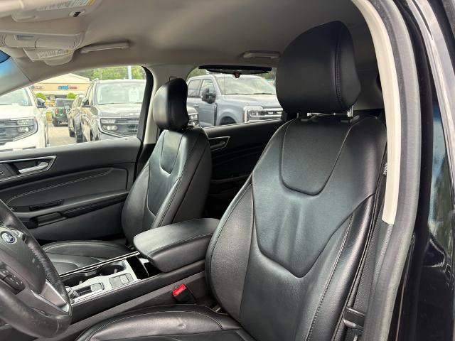 Certified 2019 Ford Edge Titanium AWD/4WD image 17