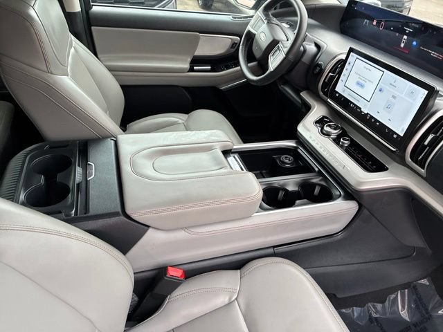 Certified 2025 Ford Expedition Active AWD/4WD image 40